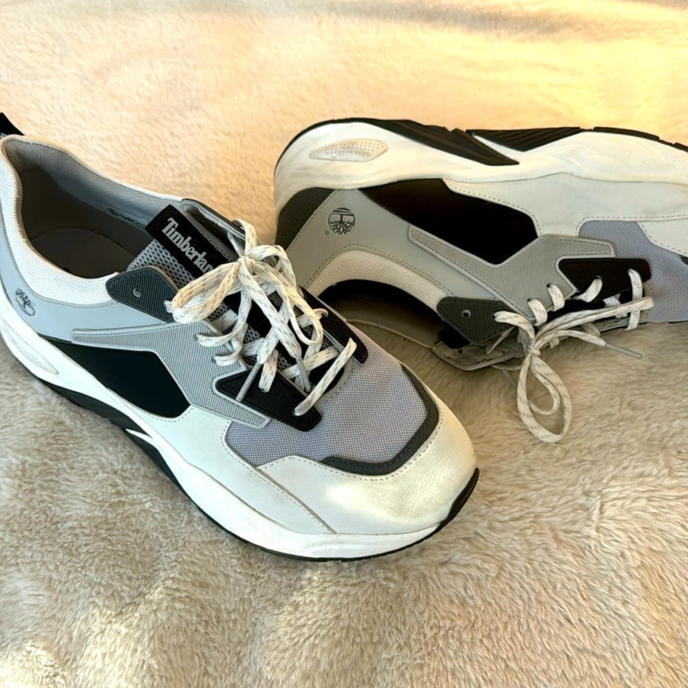 Women’s Timberland Sneakers Size 11
